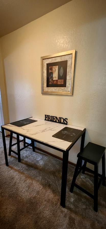Cozy 1 Bed ~ Close To Soaring Eagle And Downtown Mount Pleasant Exteriör bild